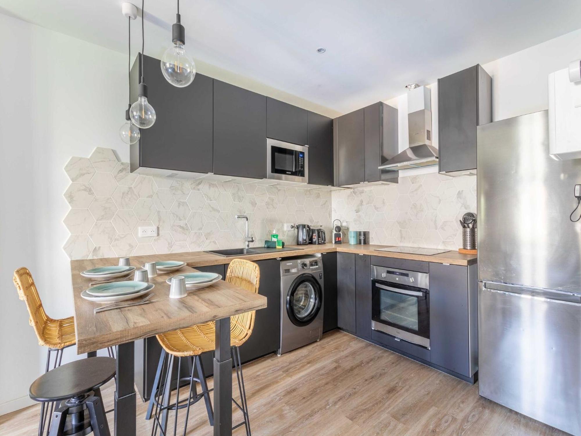 Charming Renovated Apt-1Br 4P- Notre Dame Du Mont Марсель Экстерьер фото